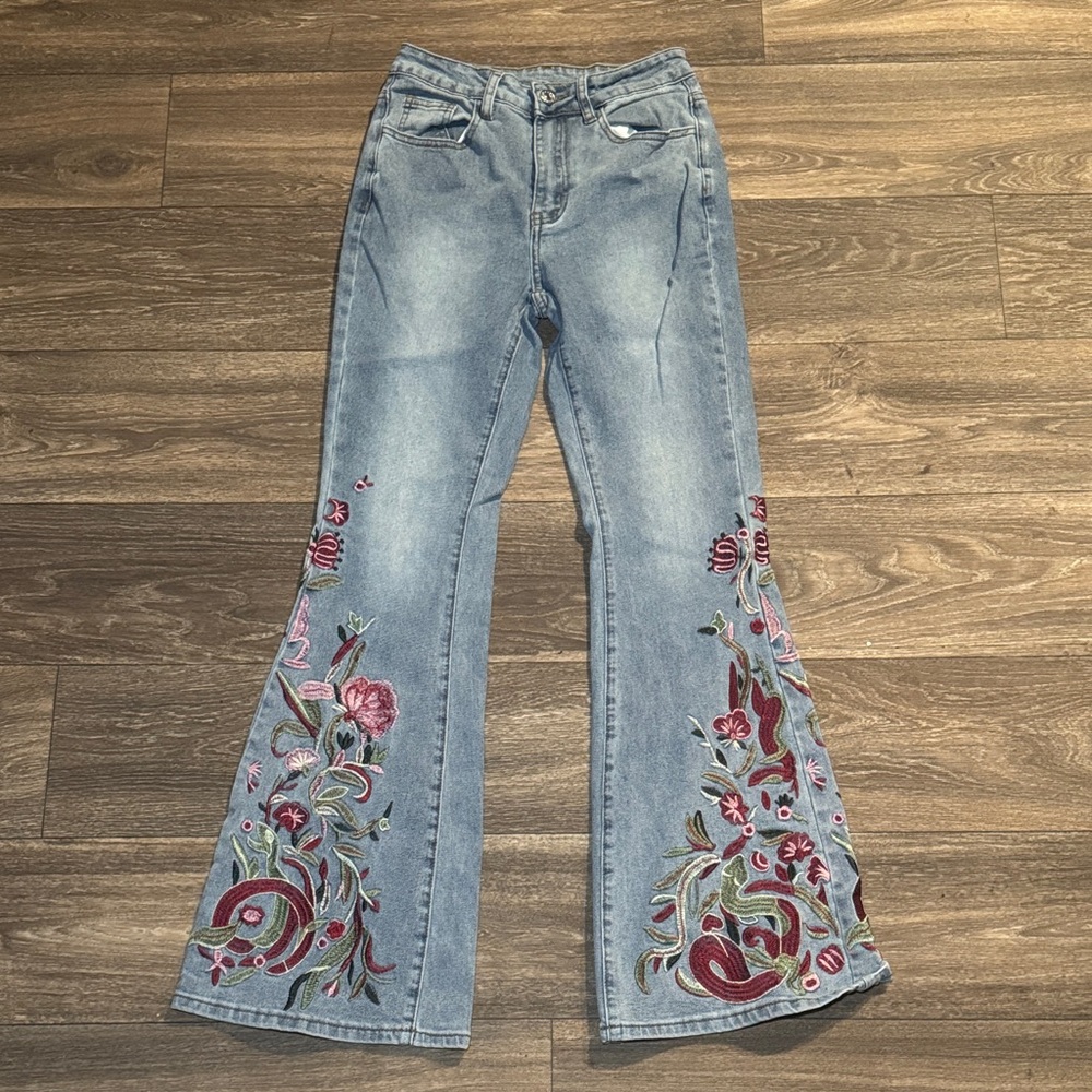 Romwe Blue Embroidered Flare Jeans Highrise